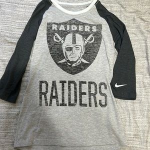 Woman's size medium Nike Raiders NFL 3/4 sleeve tee